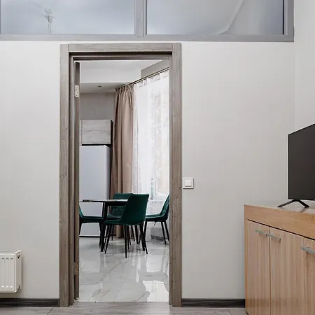 Apartment Vidfort леонтовича 2